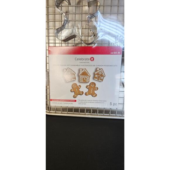 Celebrate It Christmas Gingerbread Man Baking Set New - Picture 2 of 5